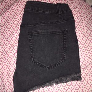cute distressed black shorts :)